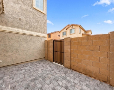 4081 E Oakland Street - Photo Thumbnail 29