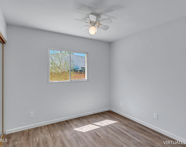 3933 S Pine Street - Photo Thumbnail 17
