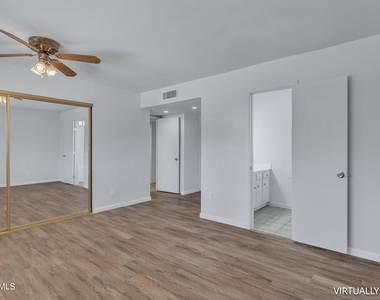 3933 S Pine Street - Photo Thumbnail 21