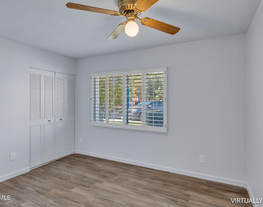3933 S Pine Street - Photo Thumbnail 16