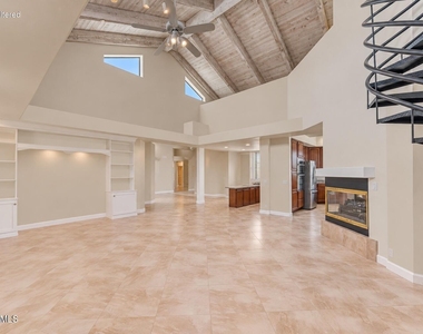 11774 N 83rd Place - Photo Thumbnail 9