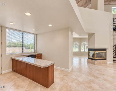 11774 N 83rd Place - Photo Thumbnail 6