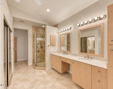 11774 N 83rd Place - Photo Thumbnail 15