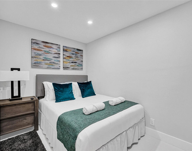 4536 Poinciana Street - Photo Thumbnail 10