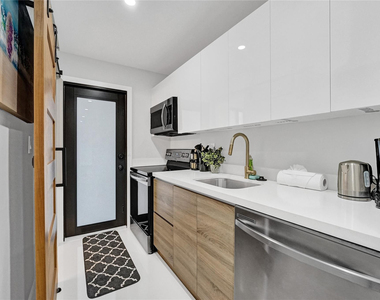 4536 Poinciana Street - Photo Thumbnail 6