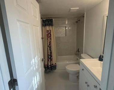 4145 Village Drive - Photo Thumbnail 16