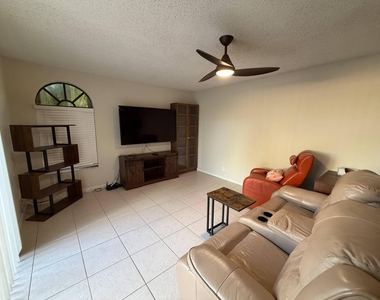 4145 Village Drive - Photo Thumbnail 15