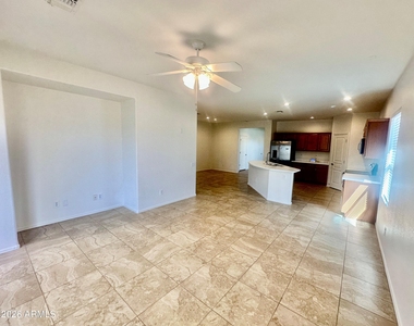 11709 W Sherman Street - Photo Thumbnail 1
