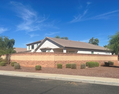 11709 W Sherman Street - Photo Thumbnail 13