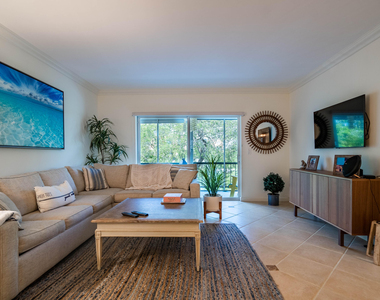 1212 Se 2nd Court - Photo Thumbnail 7