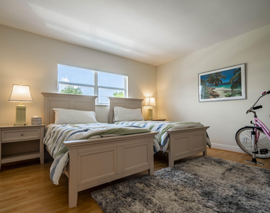 1212 Se 2nd Court - Photo Thumbnail 20