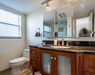 1212 Se 2nd Court - Photo Thumbnail 15