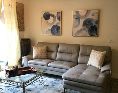2217 Renaissance Way - Photo Thumbnail 4