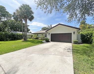 4975 Nw 6th Street - Photo Thumbnail 1