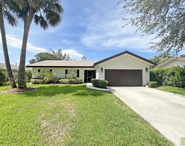 4975 Nw 6th Street - Photo Thumbnail 2