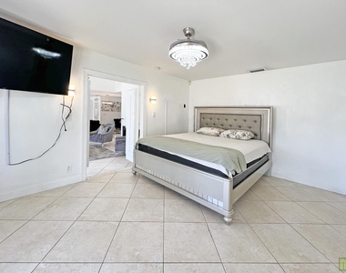 4975 Nw 6th Street - Photo Thumbnail 12