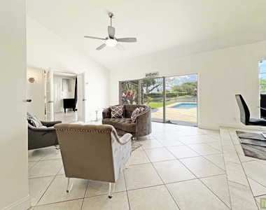 4975 Nw 6th Street - Photo Thumbnail 4