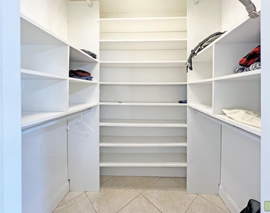 4975 Nw 6th Street - Photo Thumbnail 14