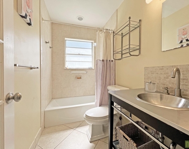 4975 Nw 6th Street - Photo Thumbnail 24