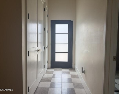 2303 E Weldon Avenue - Photo Thumbnail 14