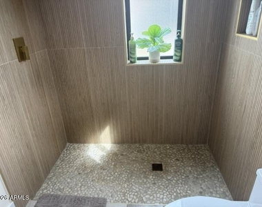 2303 E Weldon Avenue - Photo Thumbnail 9