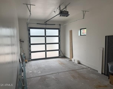 2303 E Weldon Avenue - Photo Thumbnail 16