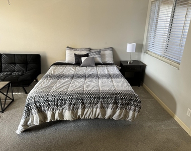 8393 Mulligan Circle - Photo Thumbnail 4
