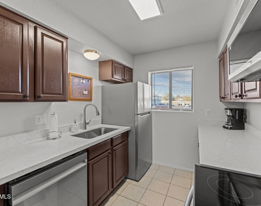 540 S West Road - Photo Thumbnail 7