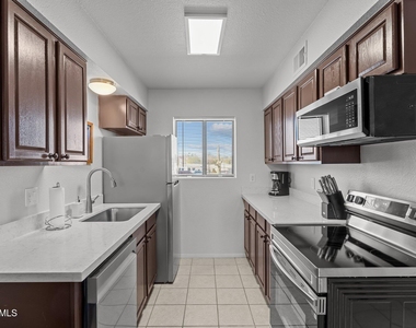 540 S West Road - Photo Thumbnail 5