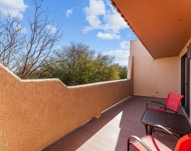 540 S West Road - Photo Thumbnail 15