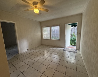 1217 Se 1st Street - Photo Thumbnail 2