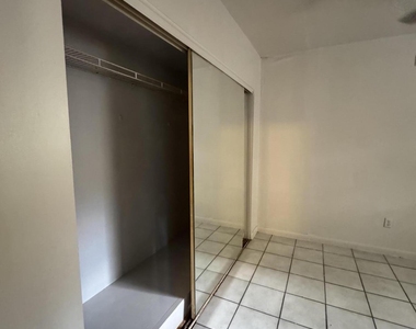 1217 Se 1st Street - Photo Thumbnail 8
