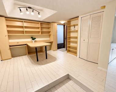 3660 Inverrary Drive - Photo Thumbnail 2