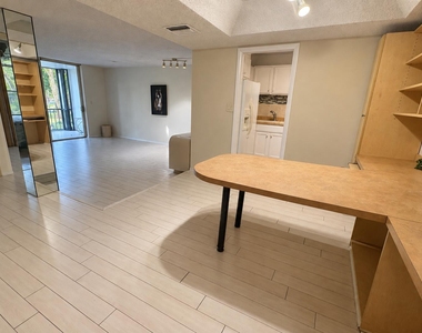 3660 Inverrary Drive - Photo Thumbnail 5