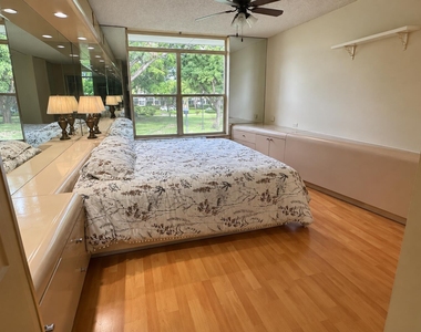 3660 Inverrary Drive - Photo Thumbnail 6