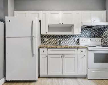 741 Nw 4th Avenue - Photo Thumbnail 1