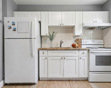 741 Nw 4th Avenue - Photo Thumbnail 3