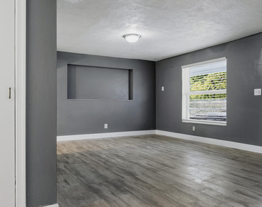 741 Nw 4th Avenue - Photo Thumbnail 6