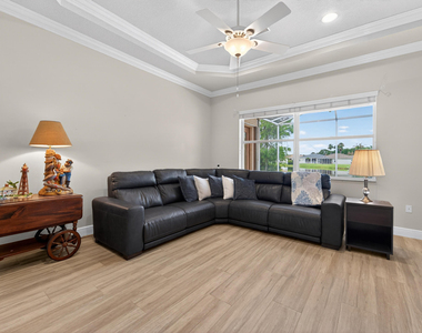 512 Sw Lake Manatee Way - Photo Thumbnail 10