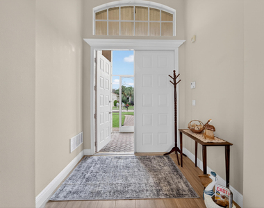 512 Sw Lake Manatee Way - Photo Thumbnail 7