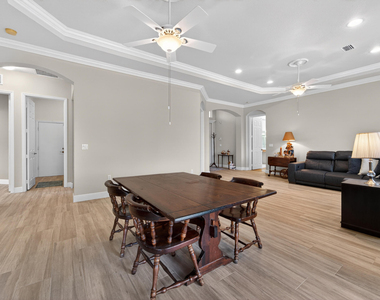 512 Sw Lake Manatee Way - Photo Thumbnail 13
