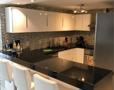 6423 Collins Avenue - Photo Thumbnail 23
