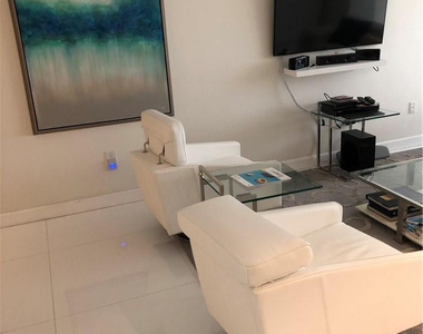 6423 Collins Avenue - Photo Thumbnail 15