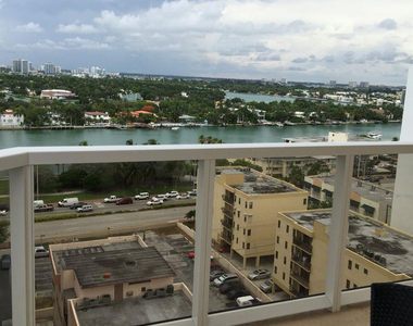 6423 Collins Avenue - Photo Thumbnail 4
