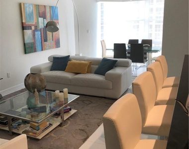 6423 Collins Avenue - Photo Thumbnail 13