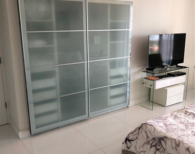 6423 Collins Avenue - Photo Thumbnail 29