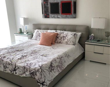 6423 Collins Avenue - Photo Thumbnail 30