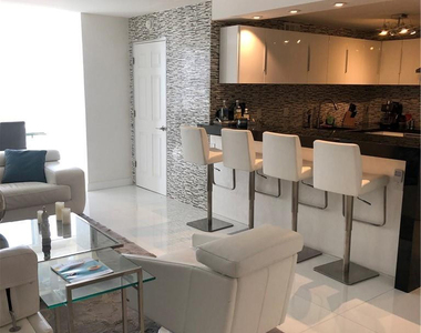 6423 Collins Avenue - Photo Thumbnail 22