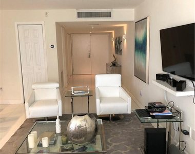 6423 Collins Avenue - Photo Thumbnail 24
