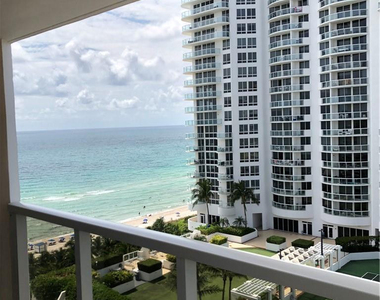 6423 Collins Avenue - Photo Thumbnail 3